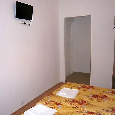 Πανσιόν Fanni
